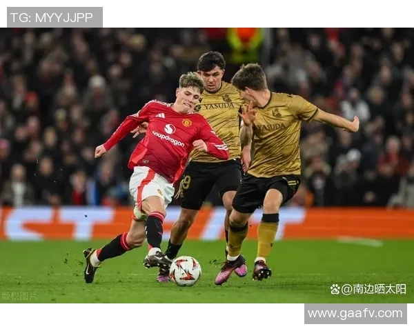 欧冠激战曼联逆转多特蒙德帽子戏法引爆全场战术解析与精彩瞬间回顾