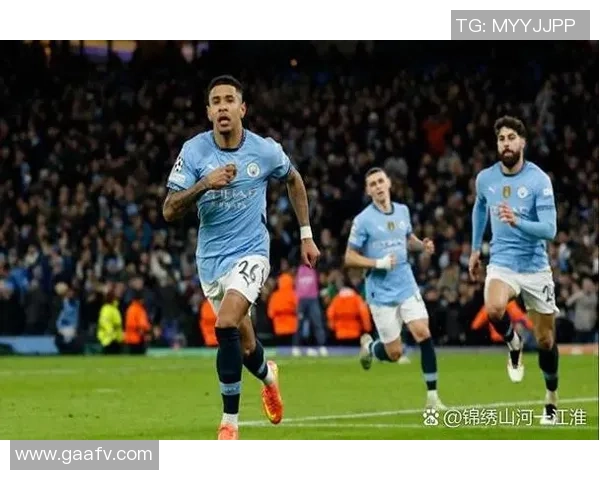 英超激战：拜仁逆转曼城乌龙球引发争议判罚全场沸腾